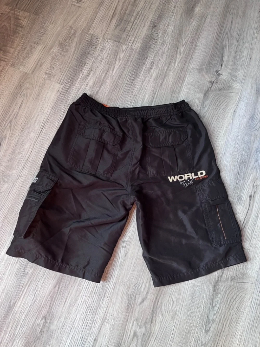 Vintage World Industries Skateboards Flameboy Cargo Board Shorts 90s Y2k large
